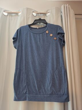 Women’s Casual Blue Short-Sleeve Top with Button Detail